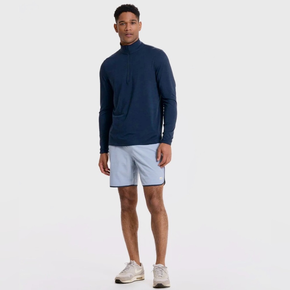 NWT!! Vuori Men's Banks Short 5 in Light Cloud Slub Stripe